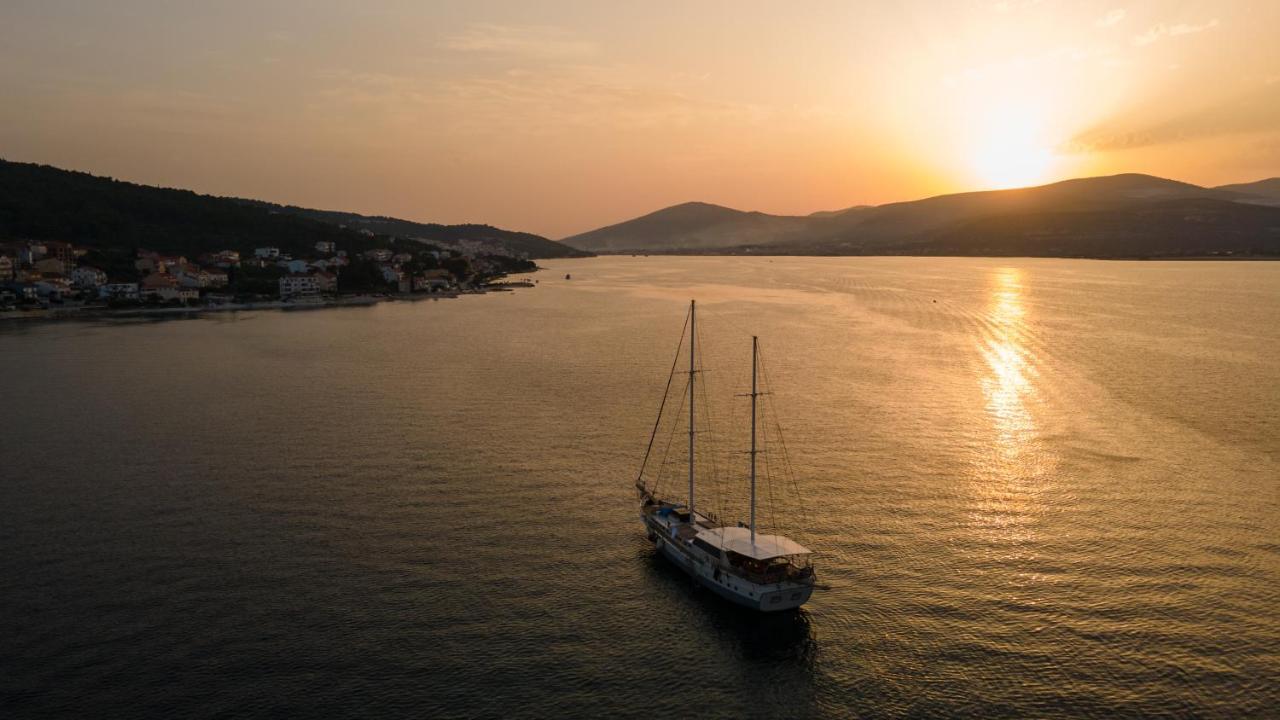 Villa Fjaba - By The Sea - With The Big Terraces & Great Sea View Trogir Exterior photo